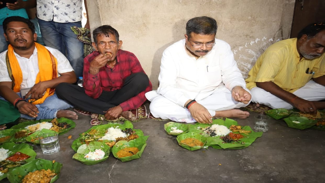 Union Minister Dharmendra Pradhan had lunch at a dalit residence in Dhenkanal odisha