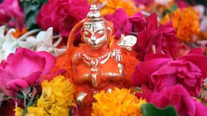 Vastu Tips know the direction of the house is auspicious to place the idol of Hanuman ji