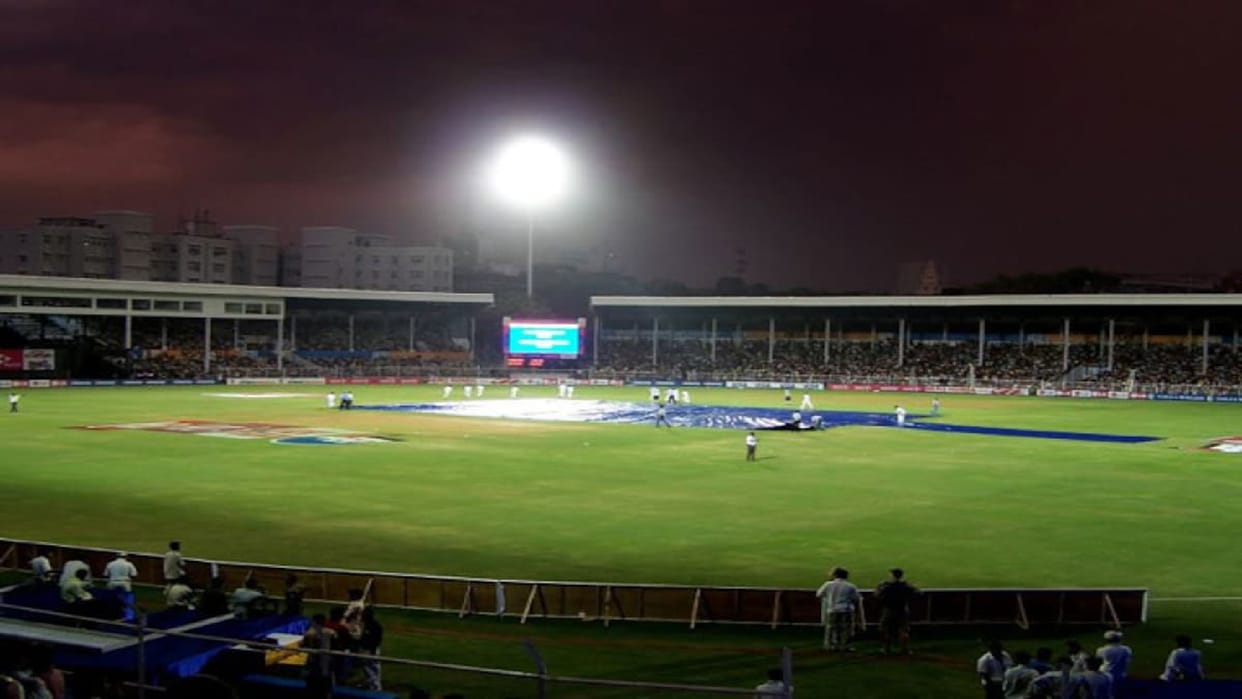 SRH vs KKR IPL 2022 Mumbai Weather: SRH vs KKR Pitch Report Weather Forecast Update Brabourne Stadium Mumbai