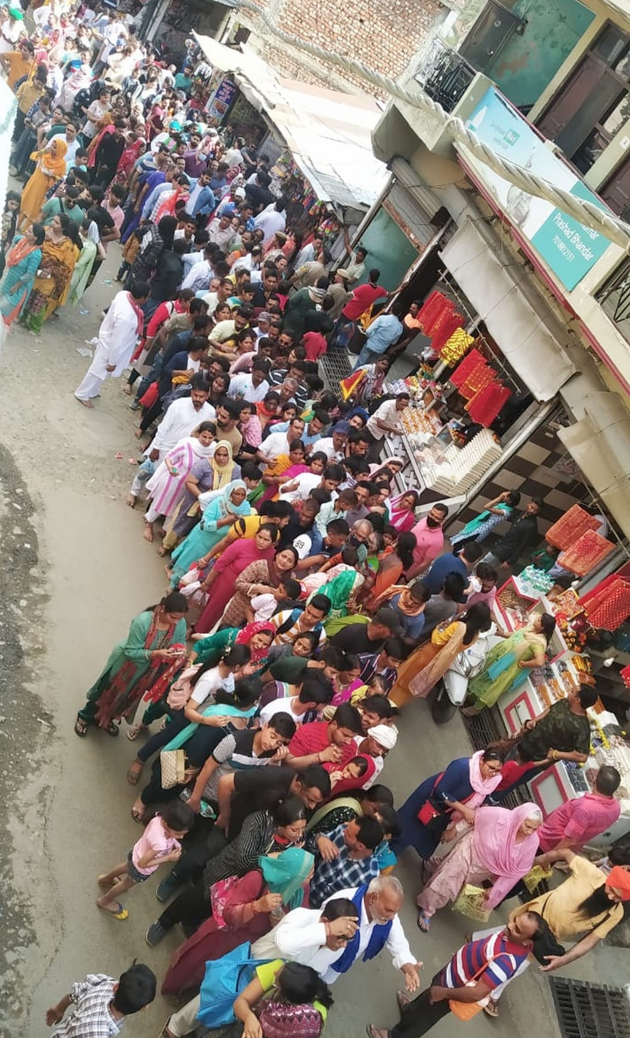 piligrmage in chintpurni temple