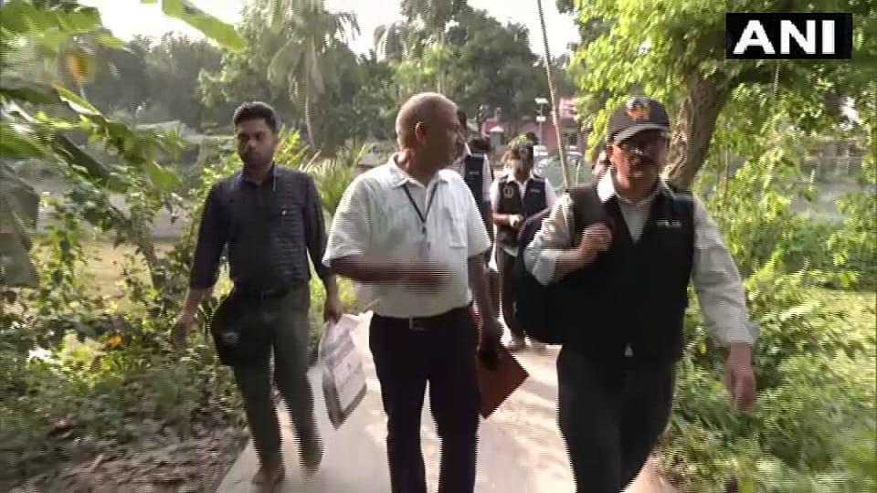 BJP fact finding team meets rape victim's family, criticises WB government