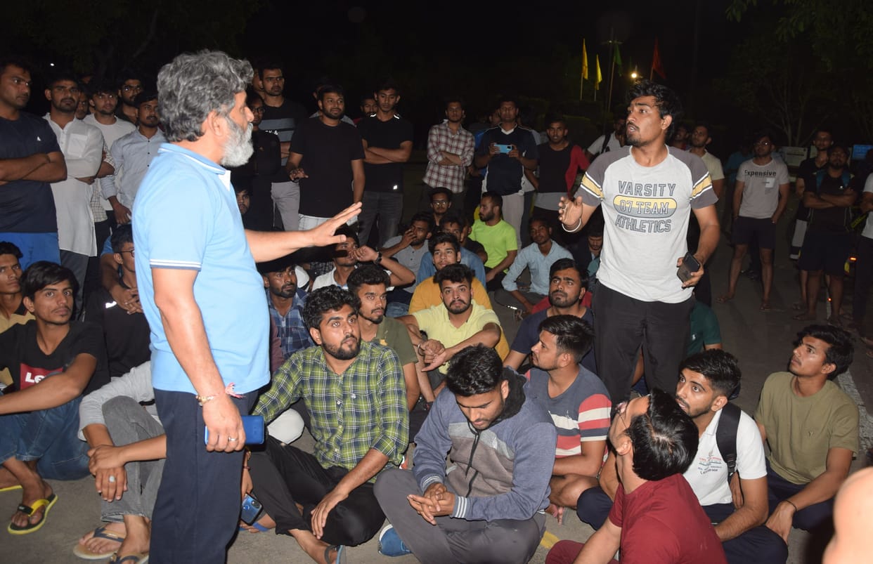 Three students beaten up in MDU hostel, students surrounded Vice Chancellor's residence