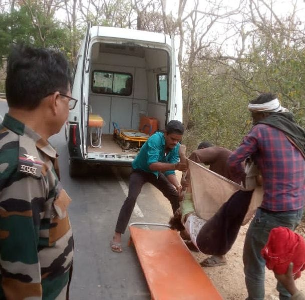 A scorpio full of pilgrims overturns, one dead, five injured