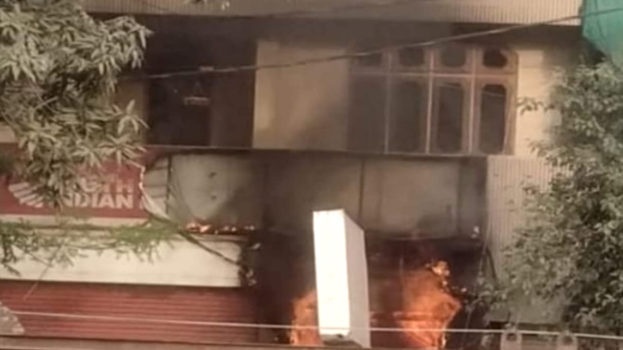 Meerut: Fire breaks out in South Indian Bank ATM, machine burnt to ashes, cash safe