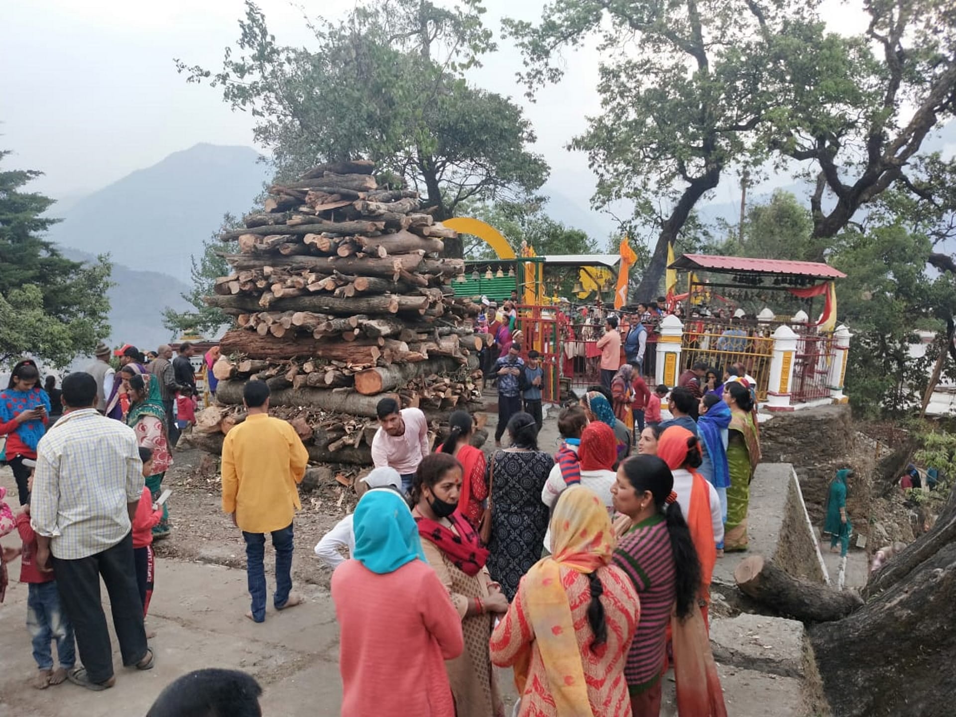 Jakha deities will dance on blazing coals, mythological belief, See photos