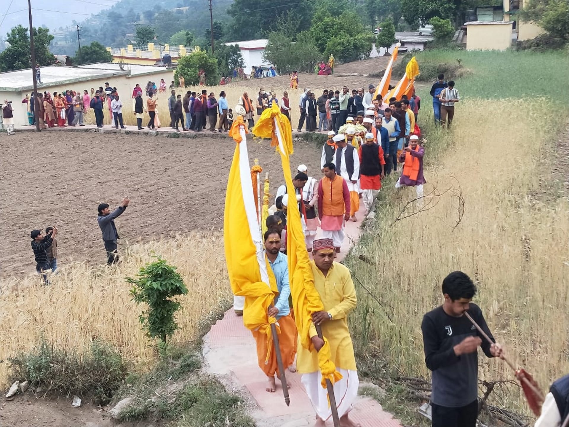 Jakha deities will dance on blazing coals, mythological belief, See photos