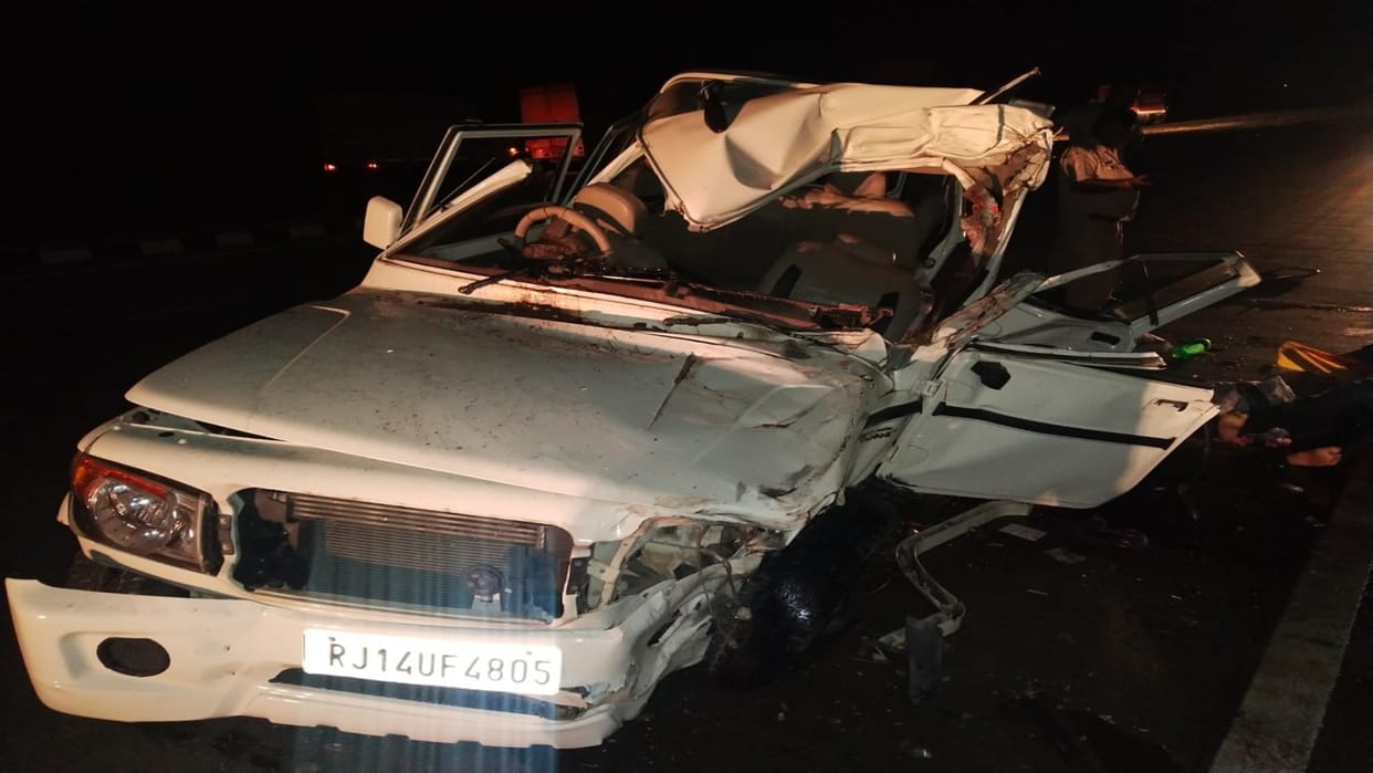 Rajasthan: Jeep rams into truck in Jodhpurs Bilara, six killed, three critical
