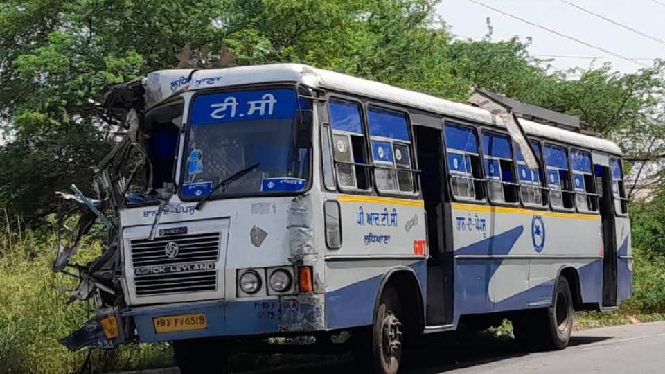 12 people injured in road accident in Phagwara of Punjab