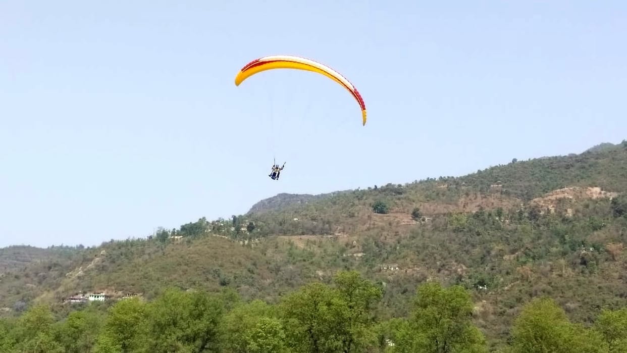 Nod for Paragliding in Dadahu and adventure sports in in Renuka lake