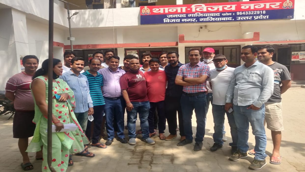 Ghaziabad prateek grand city residents reach police station complaint against builder