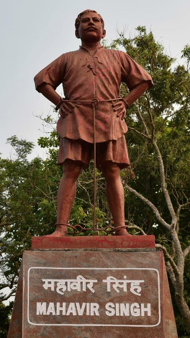 The statue of the warrior of freedom could not be freed
