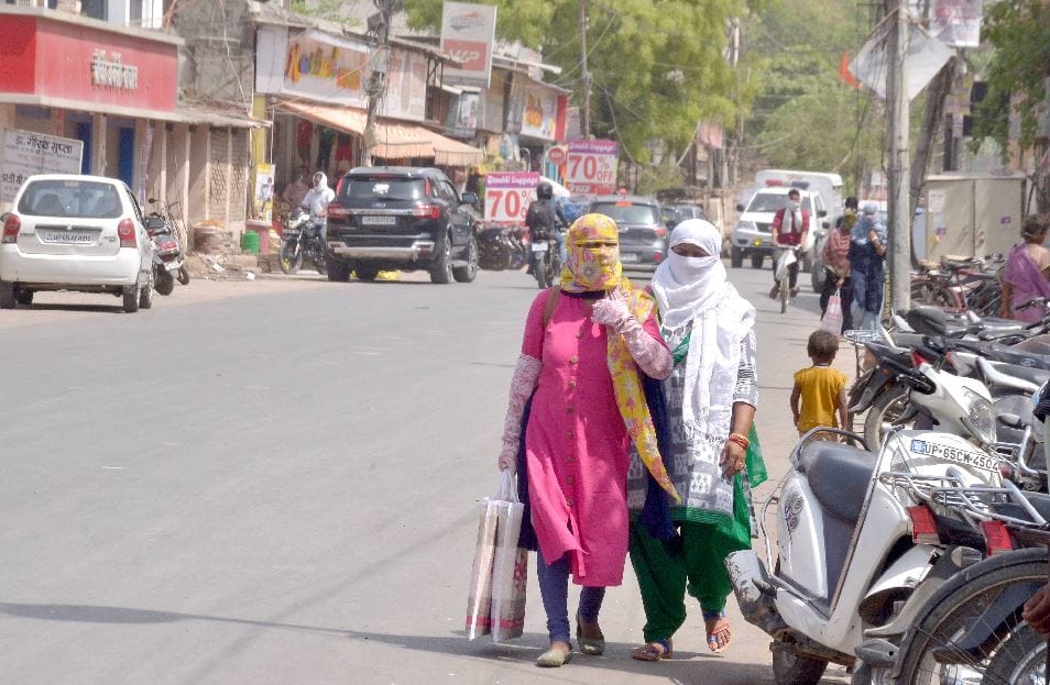 purvanchal varanasi weather update Hot winds scorched, mercury rose by two degrees