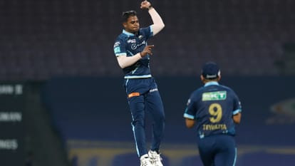 Yash Dayal: यश दयाल हुए मालामाल, अब गुजरात नहीं इस टीम से खेलेंगे तेज गेंदबाज, खरीदने के लिए 2 टीमों में टकराव RCB bought fast bowler Yash Dayal for Rs 5 crore in IPL auction 2023 Gujarat Titans