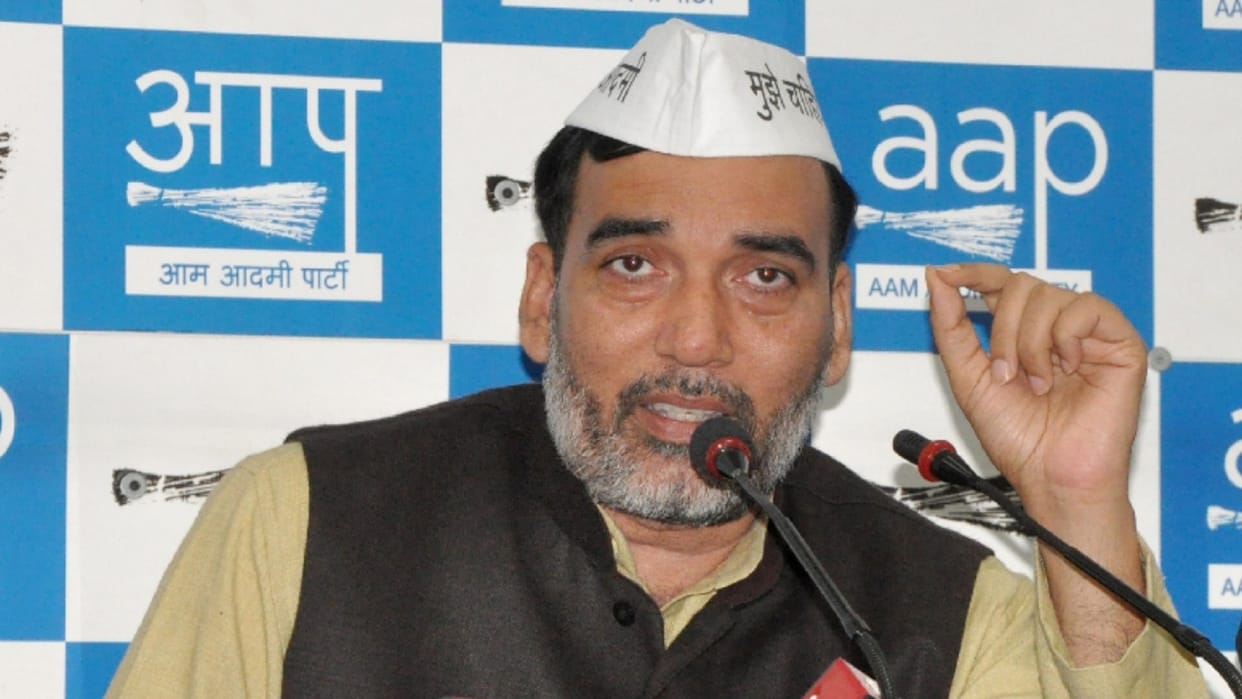 Delhi government is working on a pilot project to plant local saplings