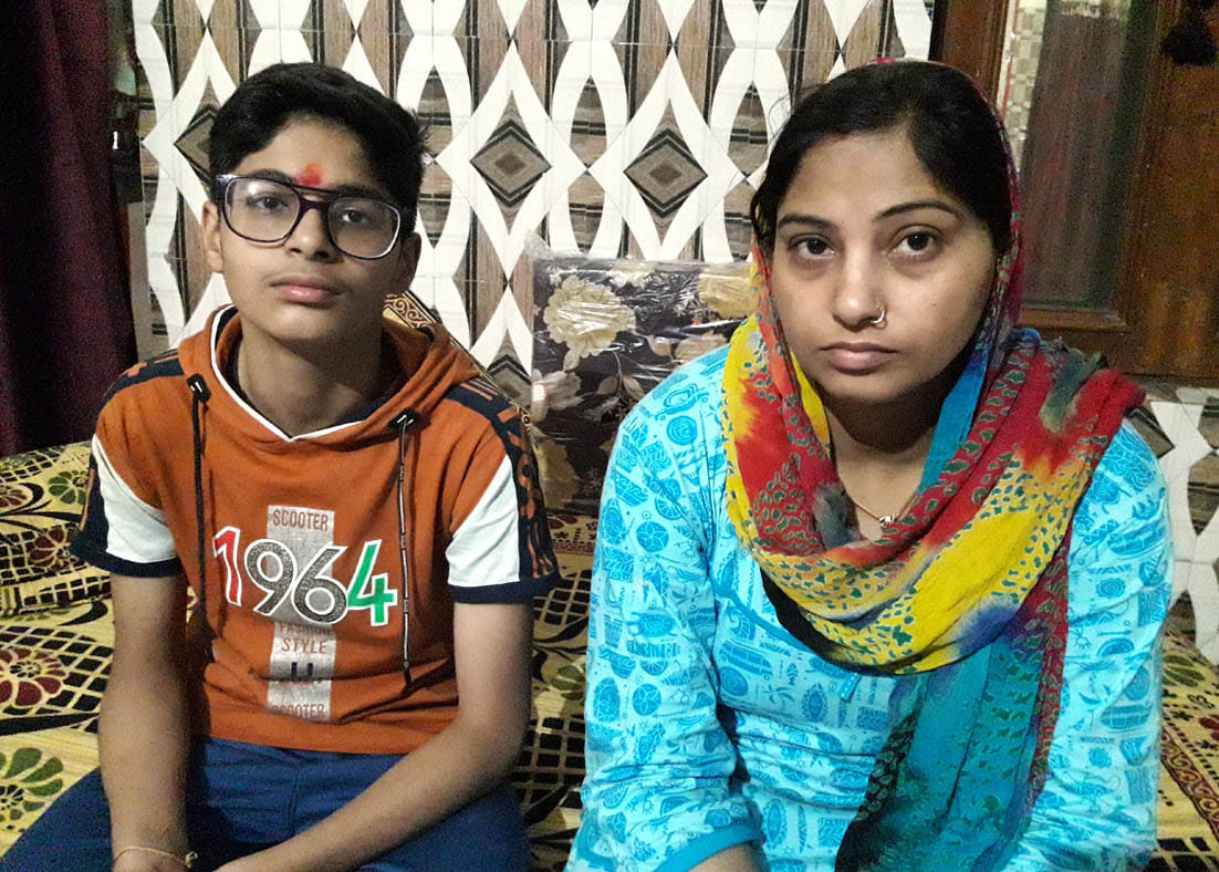 Teenager broke down on miscreants with stick to save mother