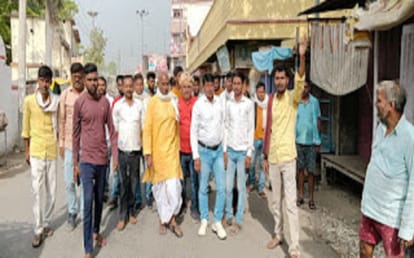 UP Board paper leak case Ballia bandh today for demanding release of journalists wide impact is visible from city to villages