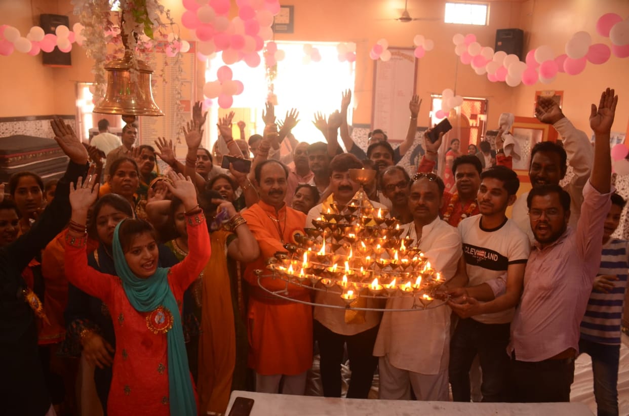 Balaji Maharaj was praised in Bhajan Sandhya