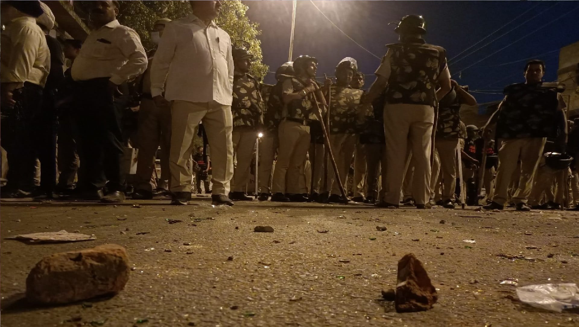 Jahangirpuri Ruckus in Delhi Stone pelting on Shobha Yatra during Hanuman Janmotsav