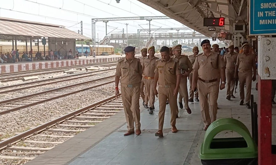 Alert at stations till Vice President goes to Varanasi