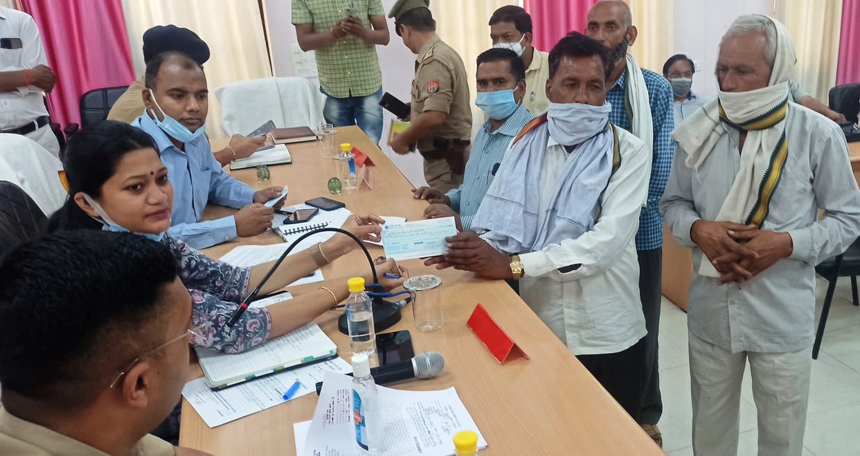 officers absend at tahseel diwas, dm warned