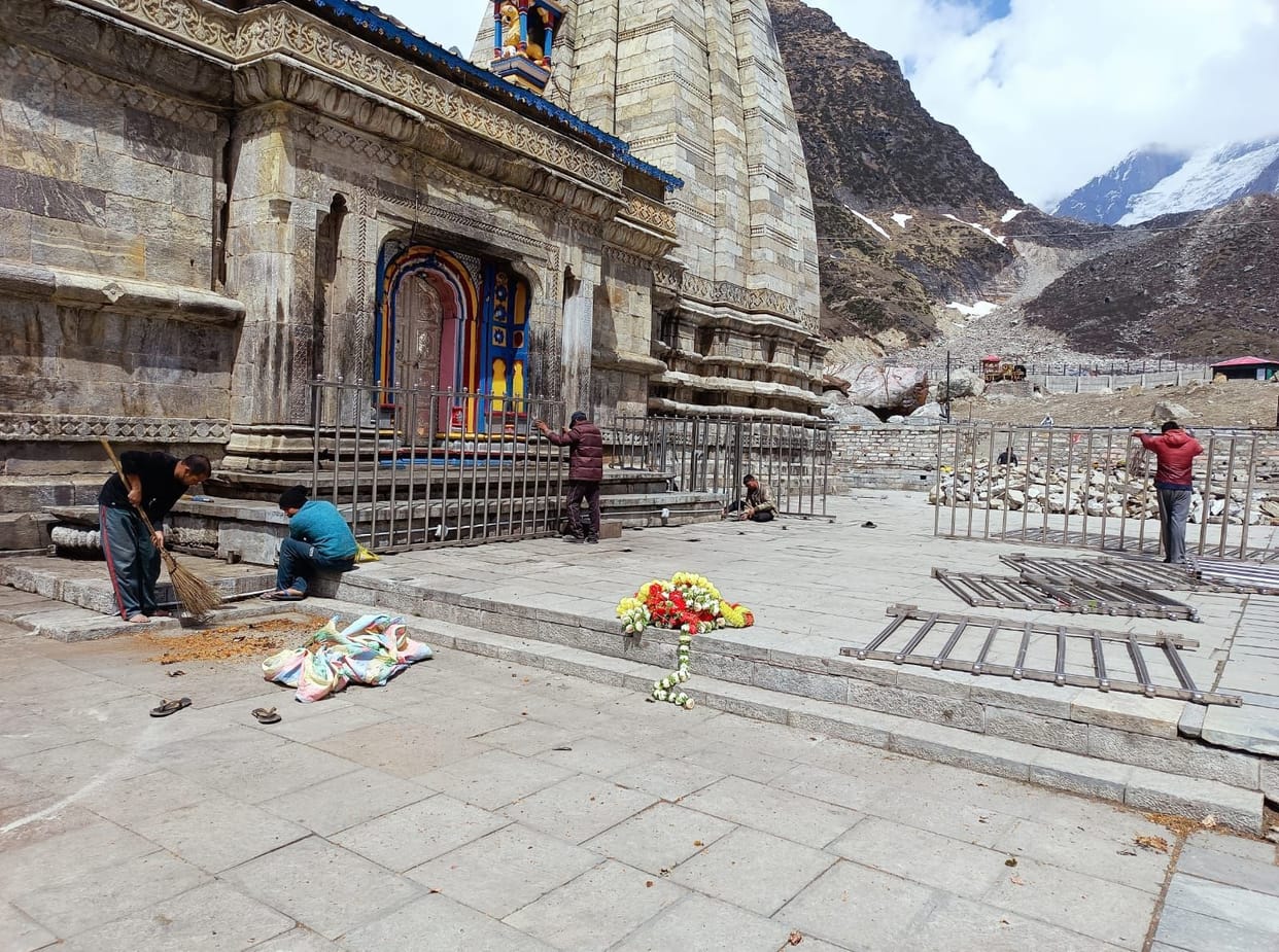 Repair of worship counters in Kedarnath Dham