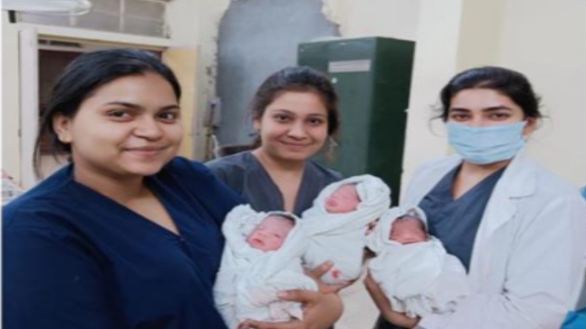 Woman gave birth to three children together in Meerut, mother and child both healthy