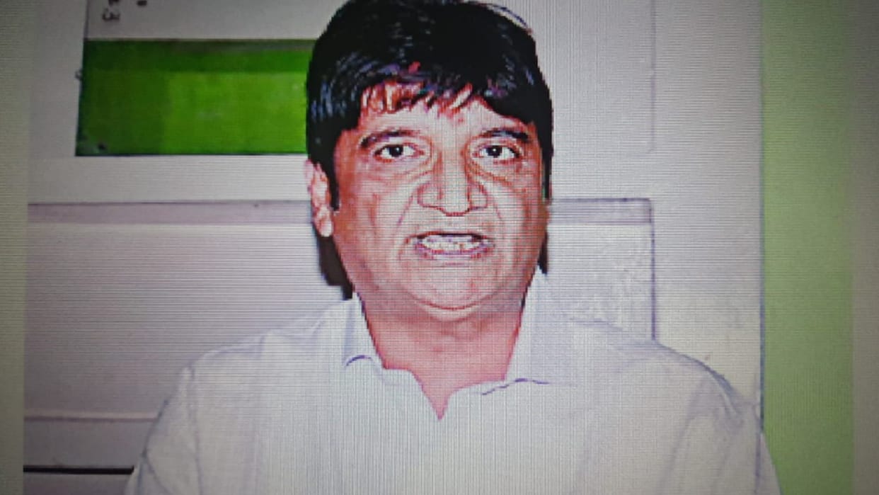 Meerut News: DIG Rajiv Malhotra said, complain on my number, anti corruption collected evidence against inspector