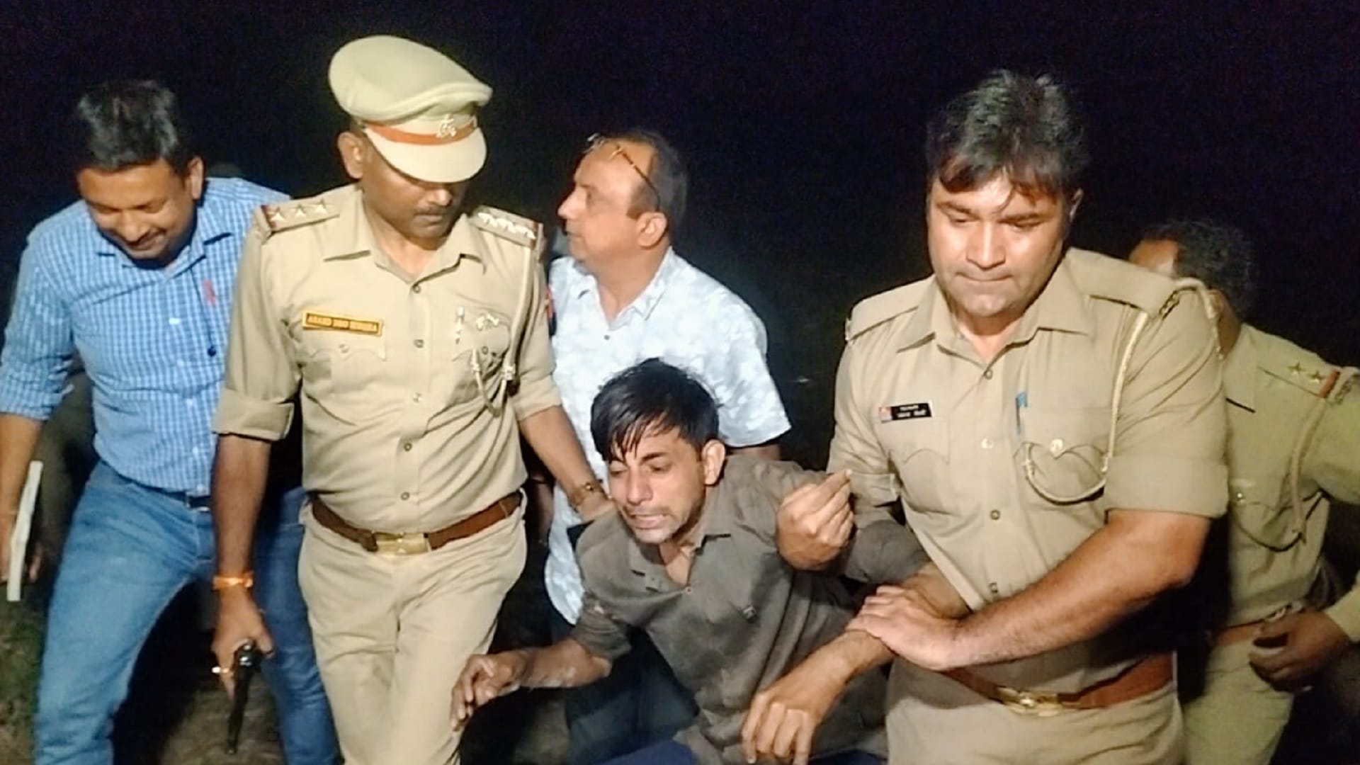 Muzaffarnagar News: Police recovered Zaki safely 10 days after kidnapping, happiness in the family, crooks injured in encounter