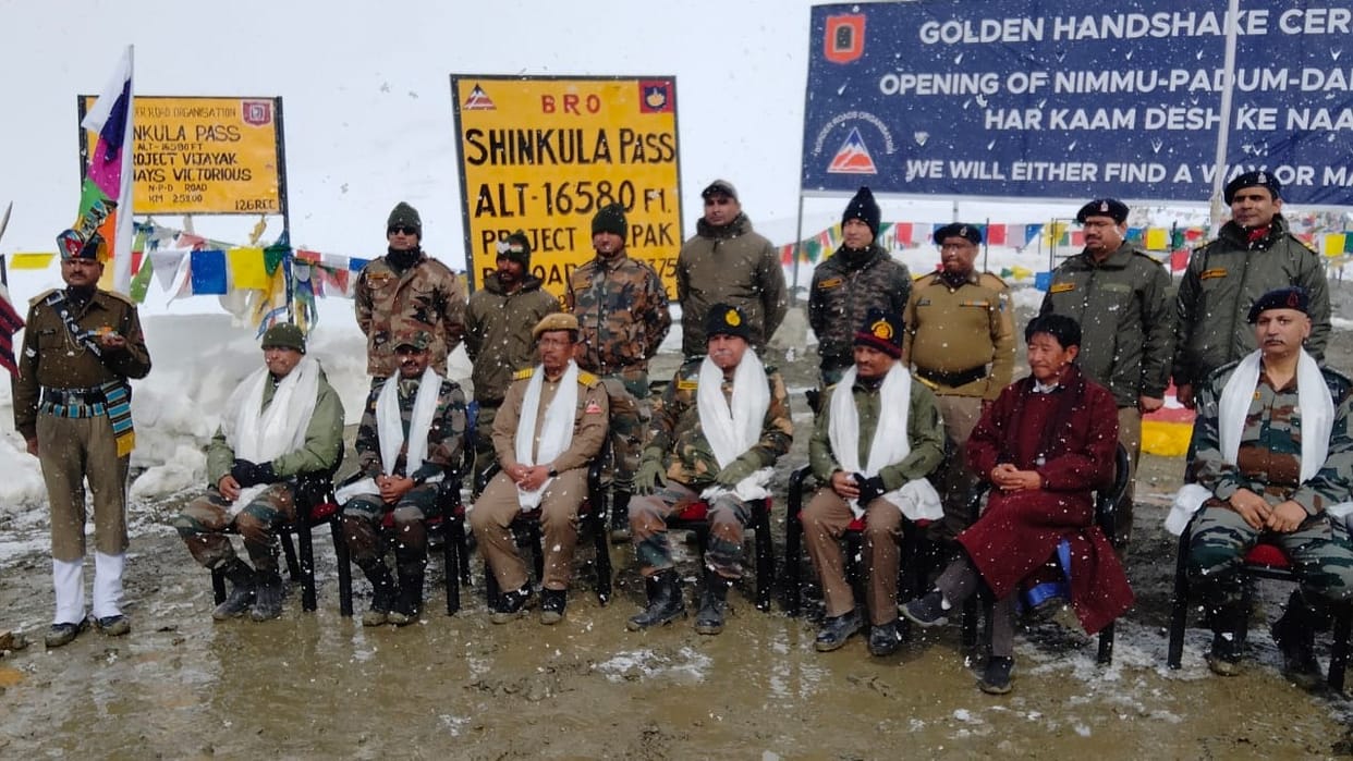 border road organisation restored shinkula pass  tourist vehicles not allowed