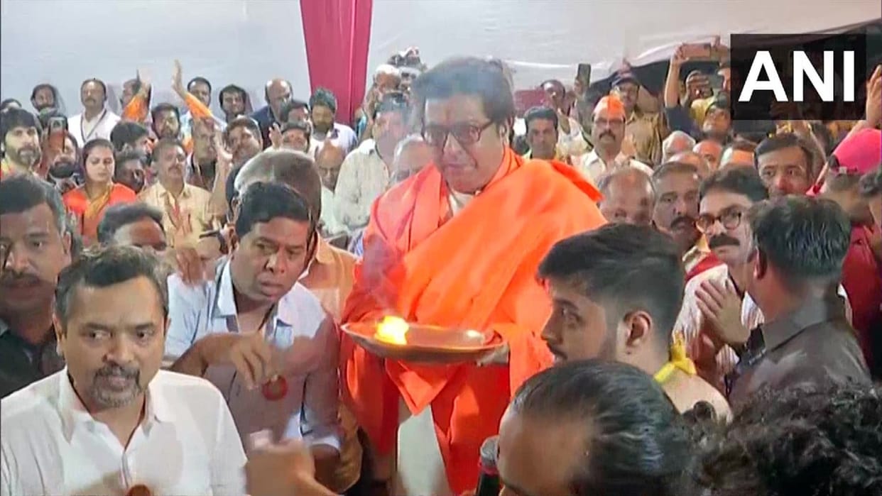Politics of Maharashtra update: Raj Thackeray organised Mass Hanuman Chalisa in Pune sanjay Raut targeted