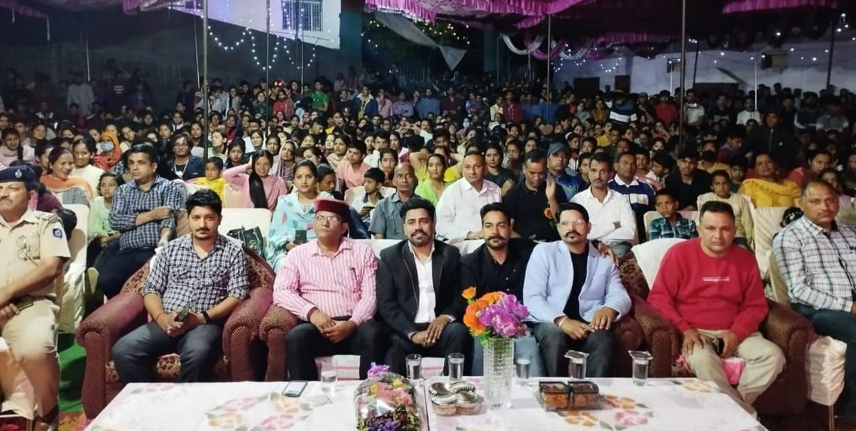 Kisan Mela Padhar: Audience dancing on Hindi, Pahari and Punjabi songs
