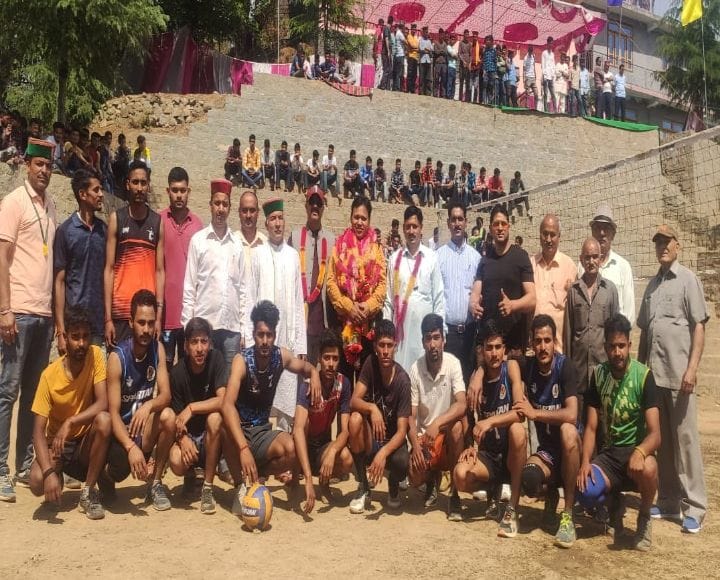 Saraun won the trophy in volleyball, Star Club Jalpa runner-up