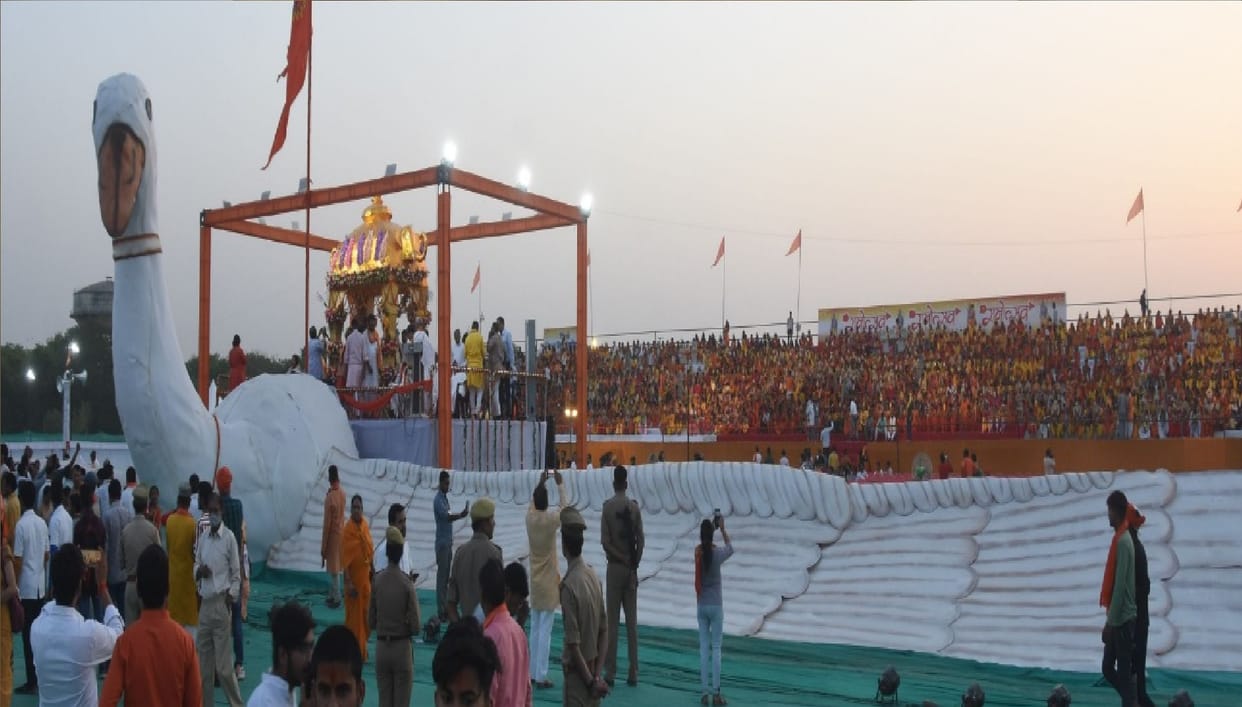 Ramotsav in Kanpur 350 meter long Pushpak VHP engaged in deciding agenda with RSS till 2050