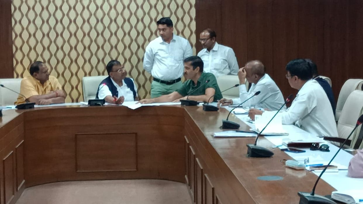 Make arrangements for drainage before the rain, the MLA gave instructions after holding a meeting with the officials