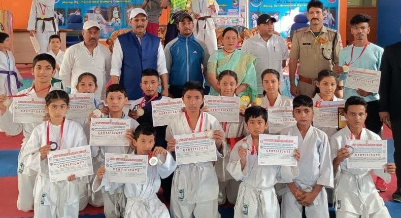 Pince Kholiya of Banbasa Wins Gold in Karate