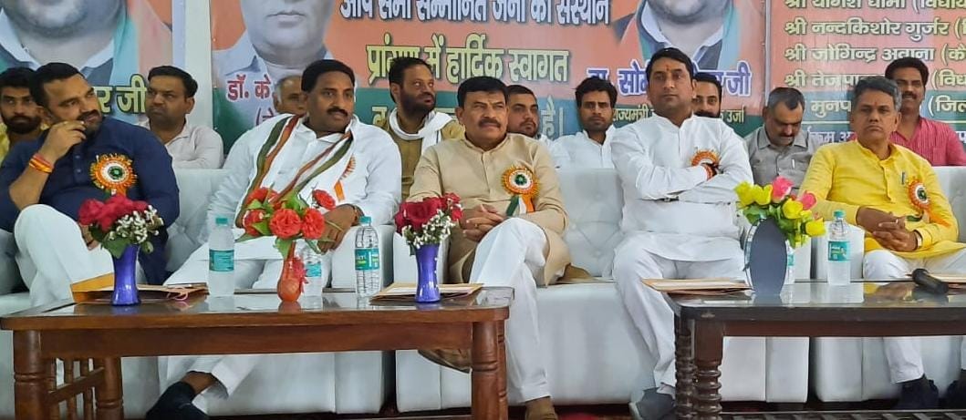 Fearing Yogi's bulldozer, mafia is surrendering: Dr. Somendra Tomar