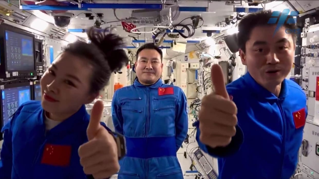Spent a record 6 months in space, Chinese Astronauts returned to earth, China successfully launched Zongjing 6D satellite