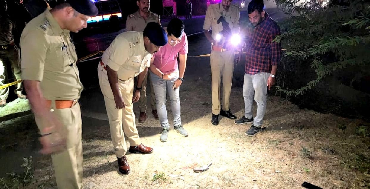 miscreants opened fire on police in Kanpur, police arrested by shooting on the leg
