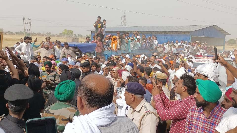 Martyr Nishan Singh cremated with state honors in Sirsa of Haryana