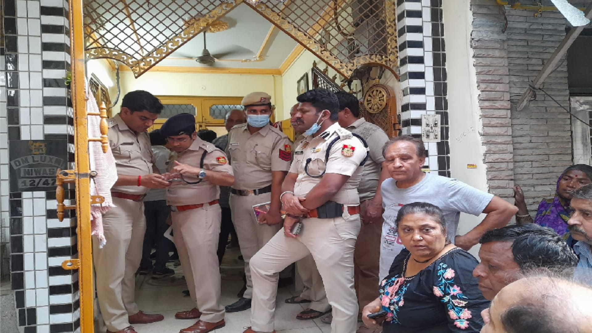 Businessman kills wife and son in Delhi Businessman told parents, now I am going to die too