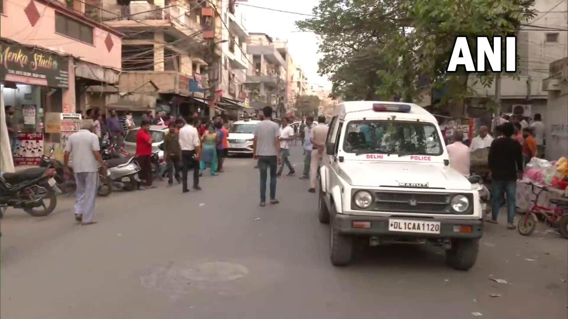 Delhi Murder Case The young man killed uncle by stabbing him for joking with his mother in Delhi