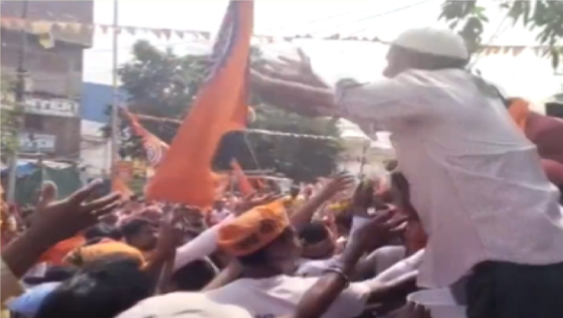 Muslim youths distributed cold beverages among Hanuman Jayanti procession walkers in Noida
