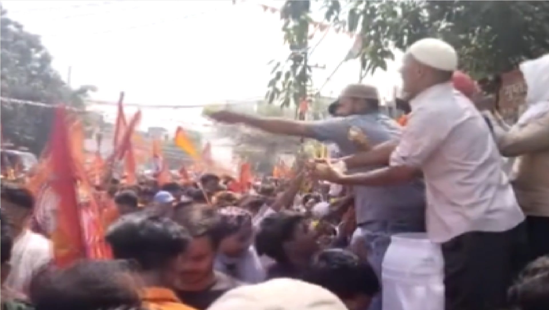 Muslim youths distributed cold beverages among Hanuman Jayanti procession walkers in Noida