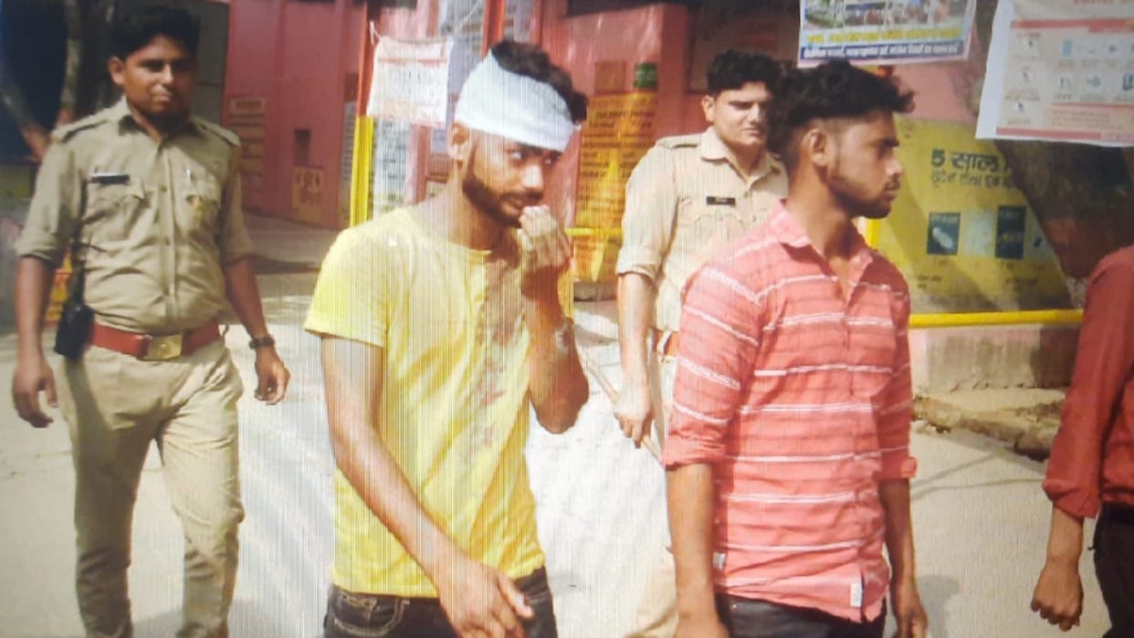 UP News: Conflict on two sides in case of molestation with girl in a village many people injured