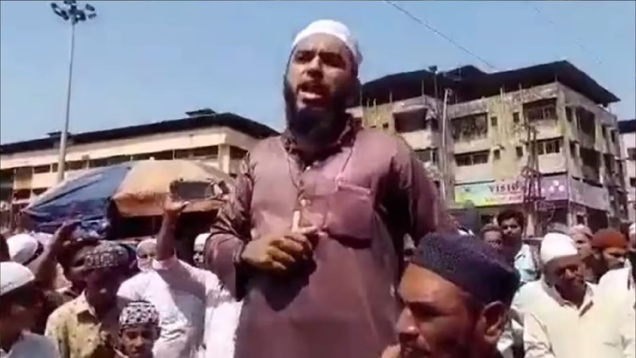 Loudspeaker controversy: PFI leader Abdul Matin Shekhani absconding, who challenged Raj Thackeray, police formed two teams for arresting
