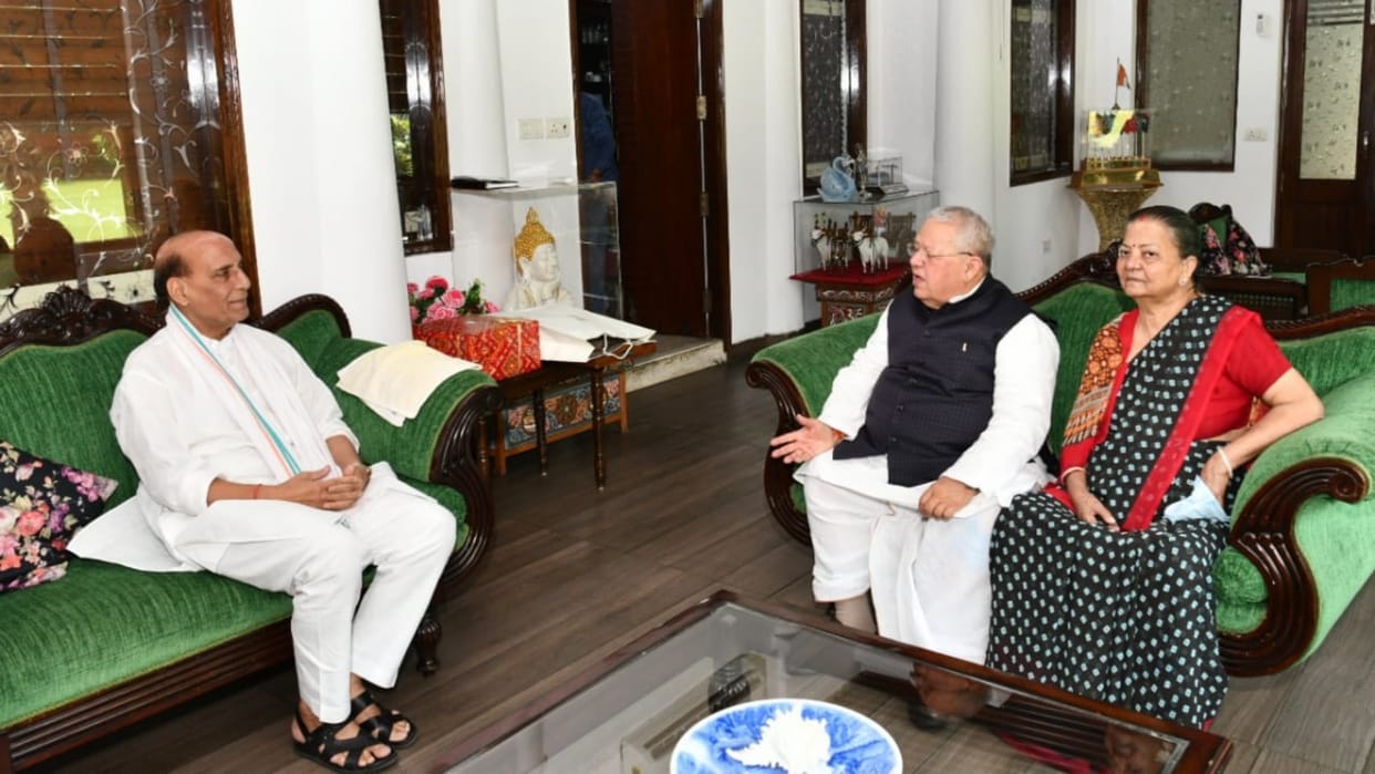 Governor Kalraj Mishra meets Defense Minister Rajnath Singh in Delhi