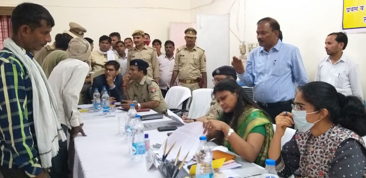 Kanpur Dehat : Explanation summoned from eight officers including Deputy CMO who were absent from resolution day