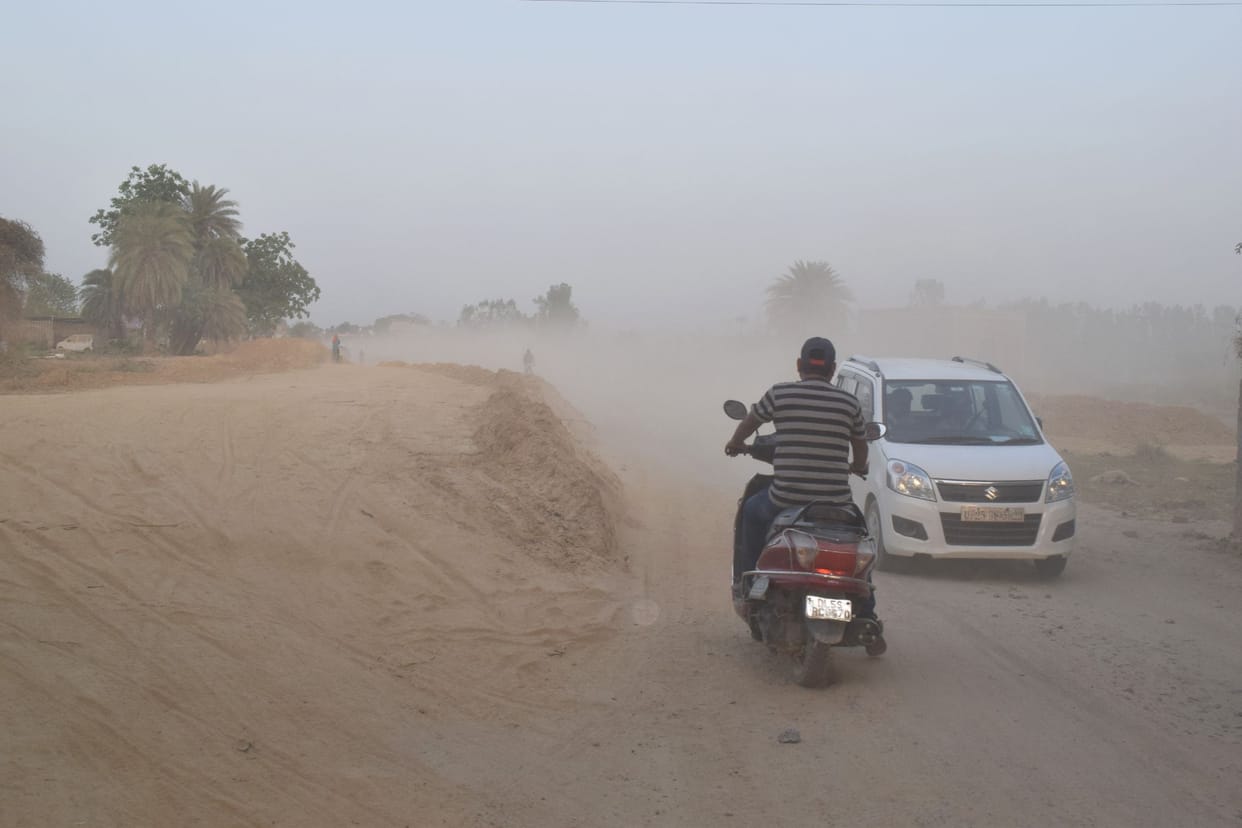 Construction of smart road slow, flying dust became a disaster