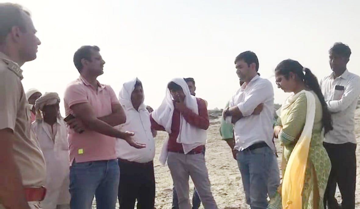 Indecency with the team that went to the measurement team in Kheda Islampur