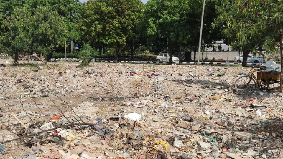 Chandigarh Municipal Corporation officials is not serious to clean city
